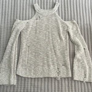 Hollister cream distressed sweater size XS